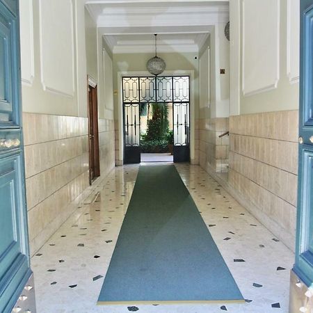 Beautiful Apartment In San Giovanni Close To Colosseo โรม ภายนอก รูปภาพ