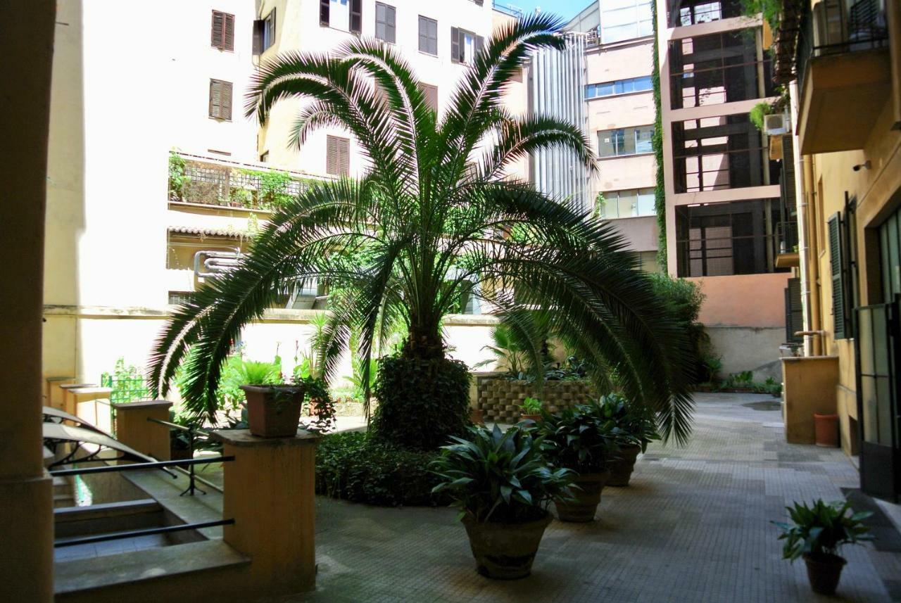 Beautiful Apartment In San Giovanni Close To Colosseo โรม ภายนอก รูปภาพ