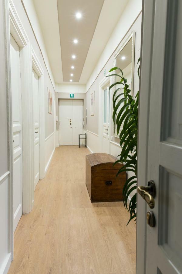 Beautiful Apartment In San Giovanni Close To Colosseo โรม ภายนอก รูปภาพ